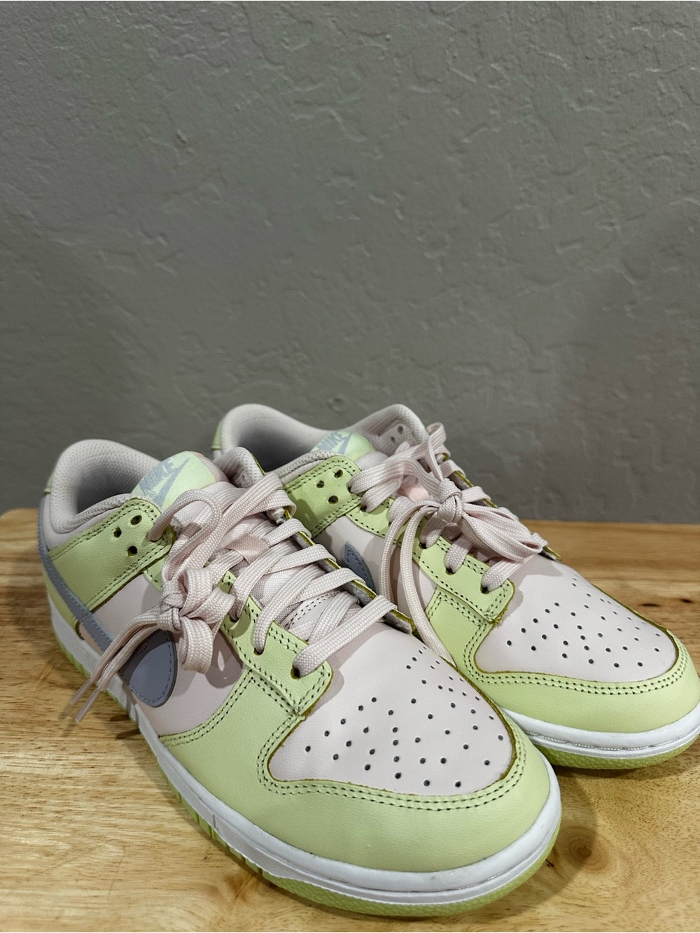 Nike Low-Top Sneakers in Pastel Green, Light Pink, and Gray - Picture 4 of 5
